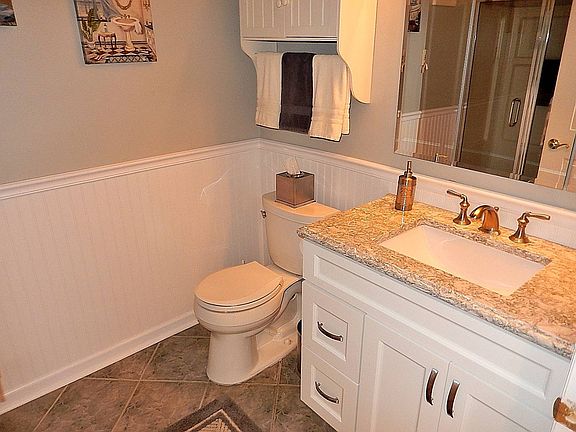 5th image of 47 Morley Cir