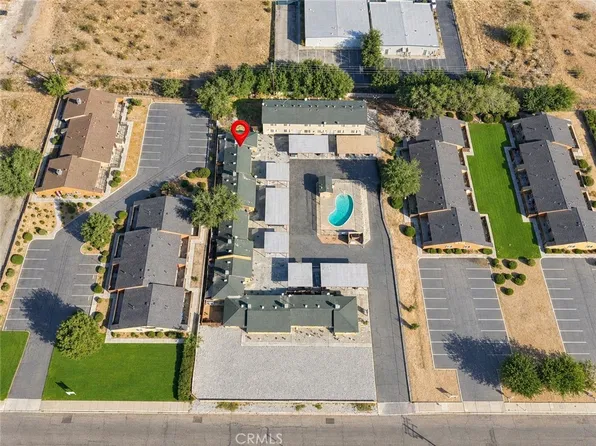 17450 Sequoia St, Hesperia, CA 92345
