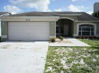 4708 Hunts Ct, Plant City, FL 33566