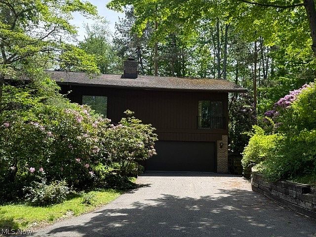 1st image of 1938 Hemlock Dr