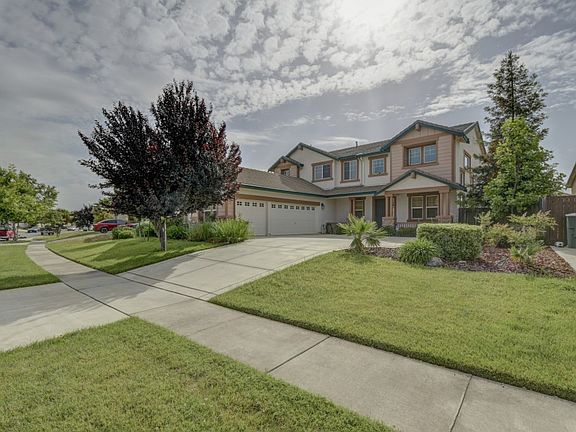 3rd image of 1158 Jewelflower St