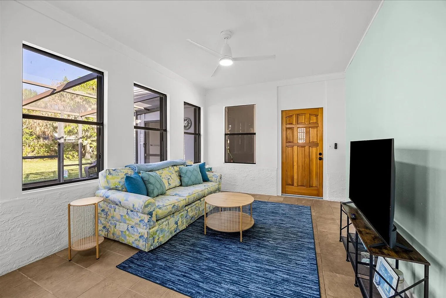 3 bed, 1.0 bath, $4,730 — Photo 1