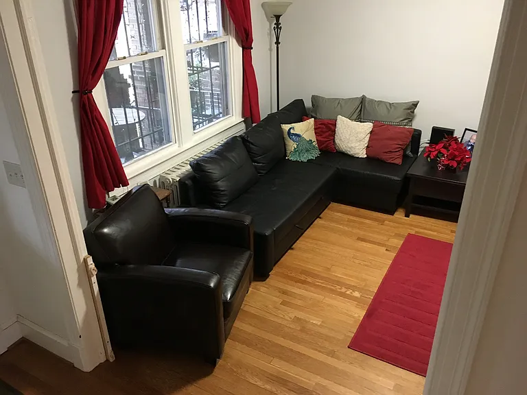 1221 Holbrook St NE — Photo 9