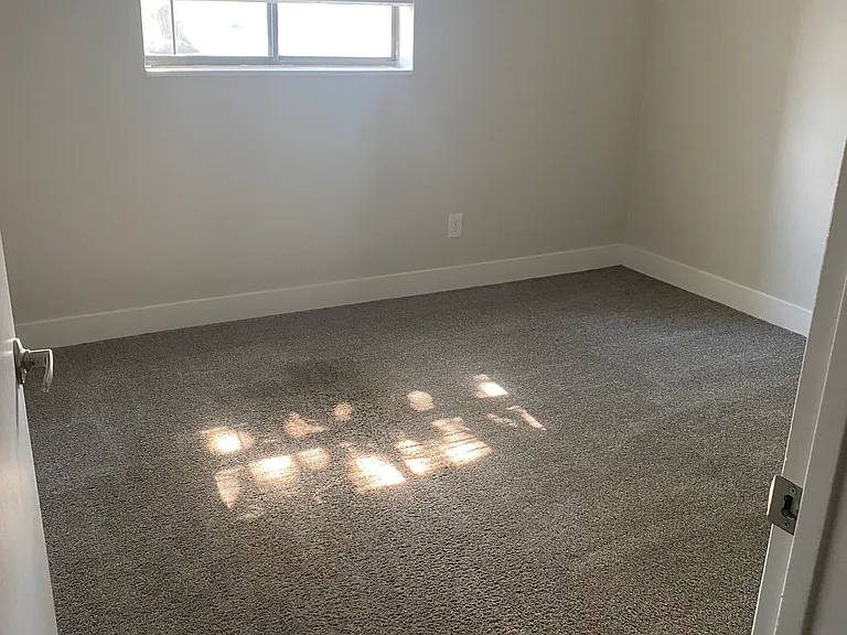 598 W Murray Blvd — Photo 14