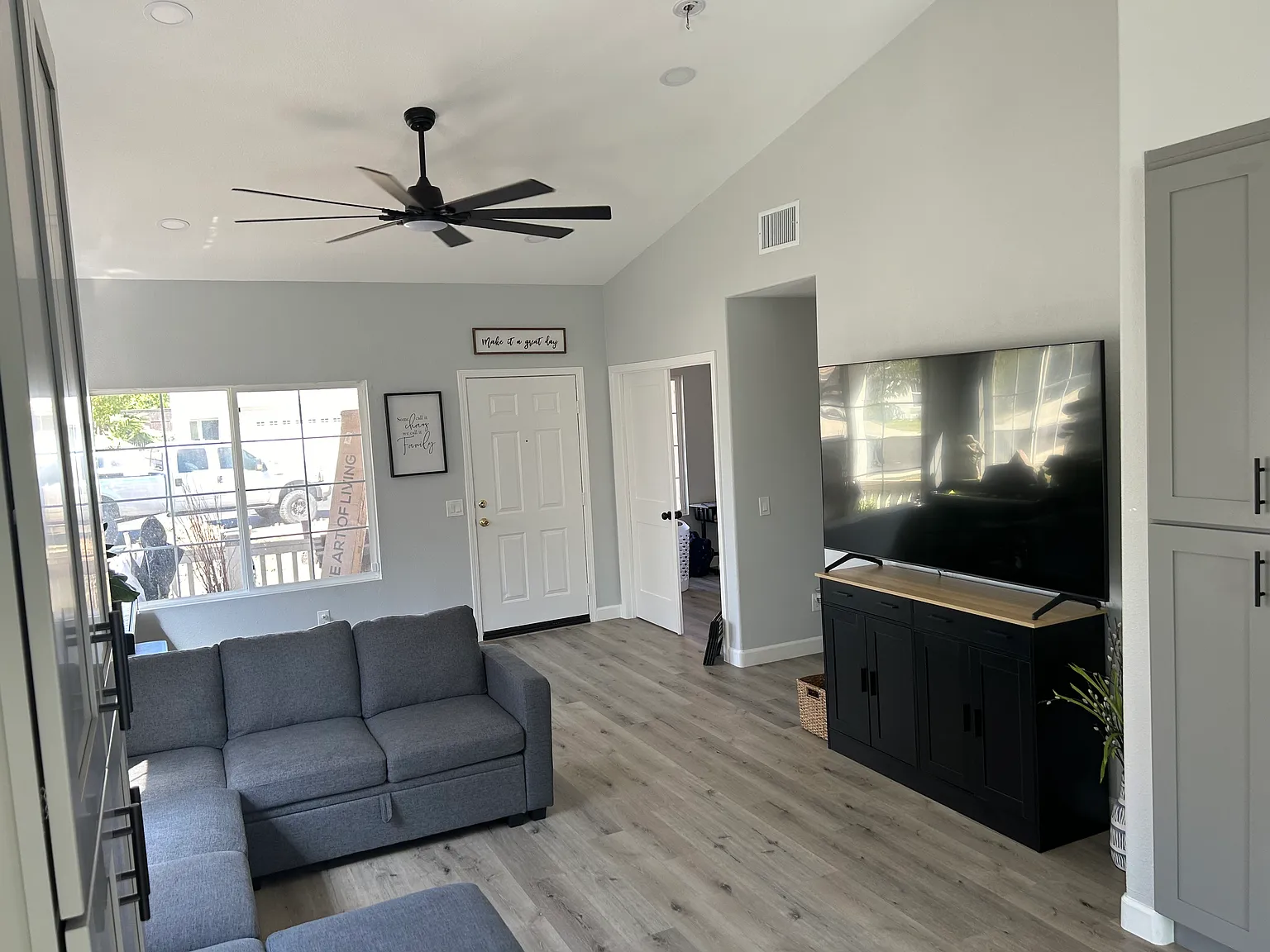 3 bed, 1443 sqft, $2,800 — Photo 2