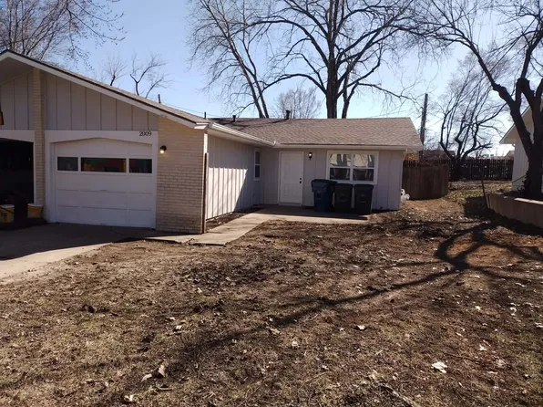 2009 W 27th Ter, Lawrence, KS 66046