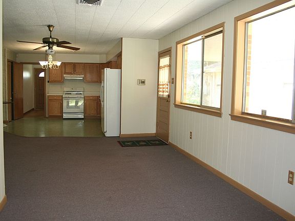 3rd image of 506 Kent Ave