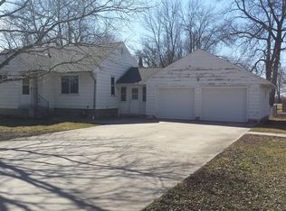 614 S Iowa St, Manly, IA 50456