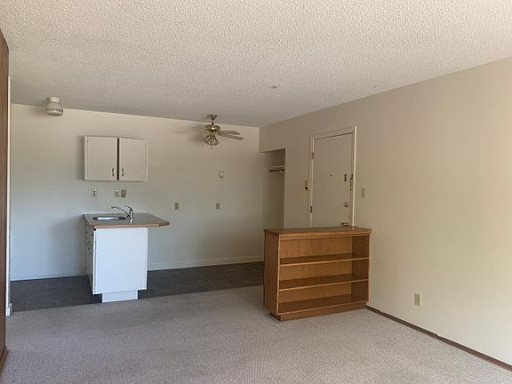 3rd image of 5806 52nd Ave