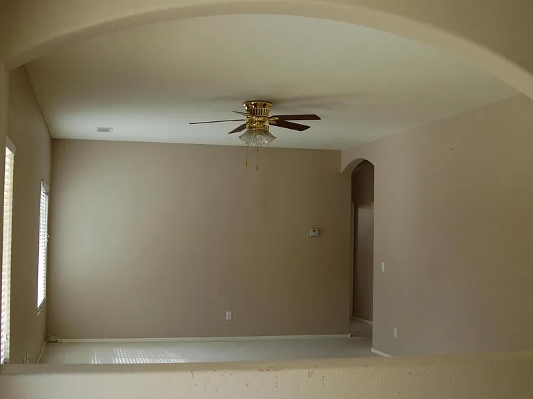 1041 W Longhorn Dr — Photo 13