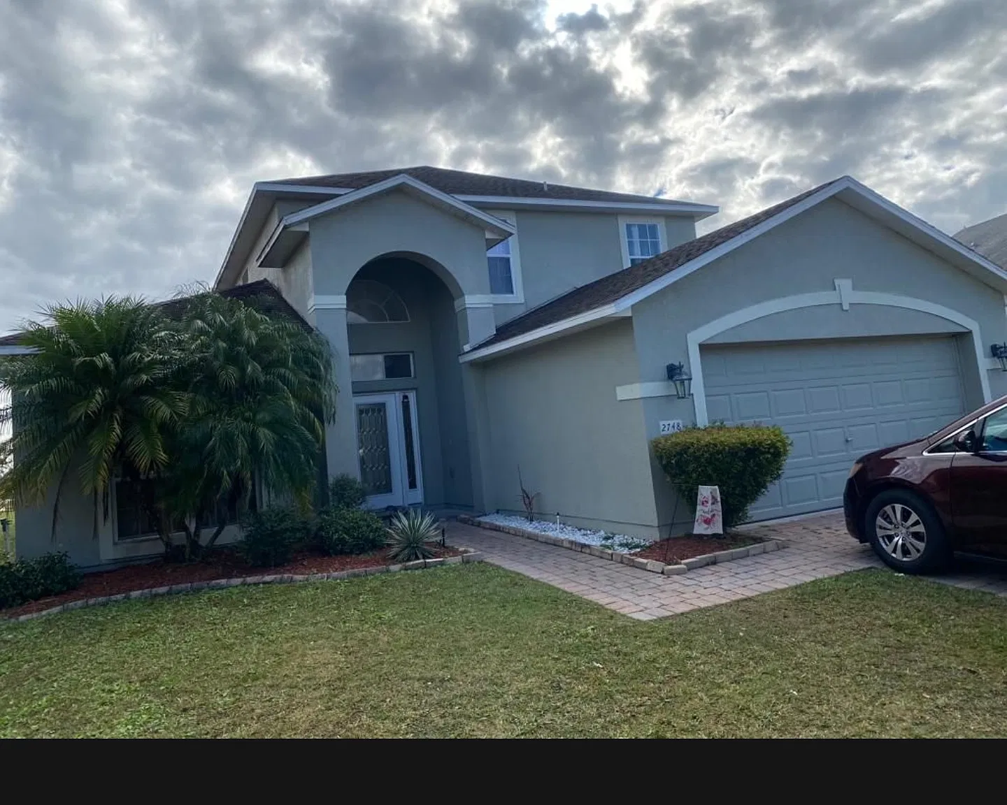 4 bed, 2.5 bath, 2528 sqft, $3,000 — Photo 1