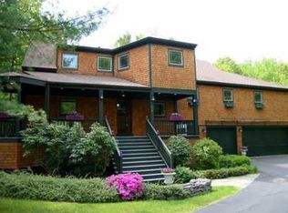 64 Oakmont Dr, Falmouth, ME 04105