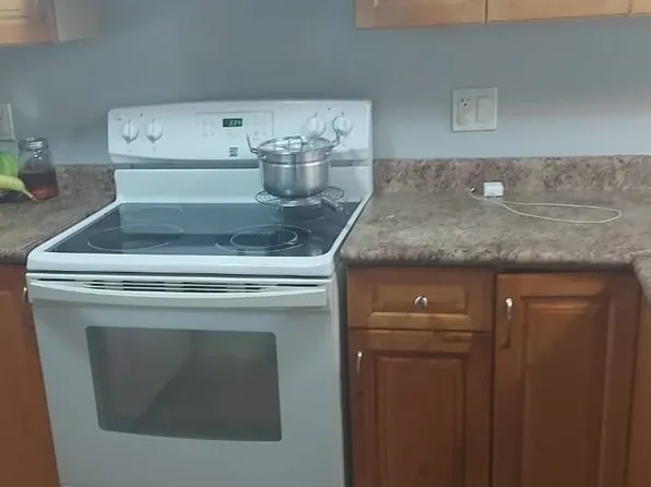 6960 120th St #107, Surrey, BC V3W 1V4