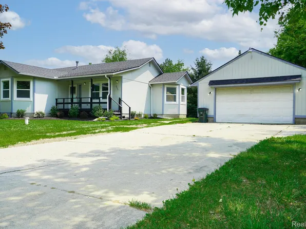 4865 Huston Dr, Orion, MI 48359