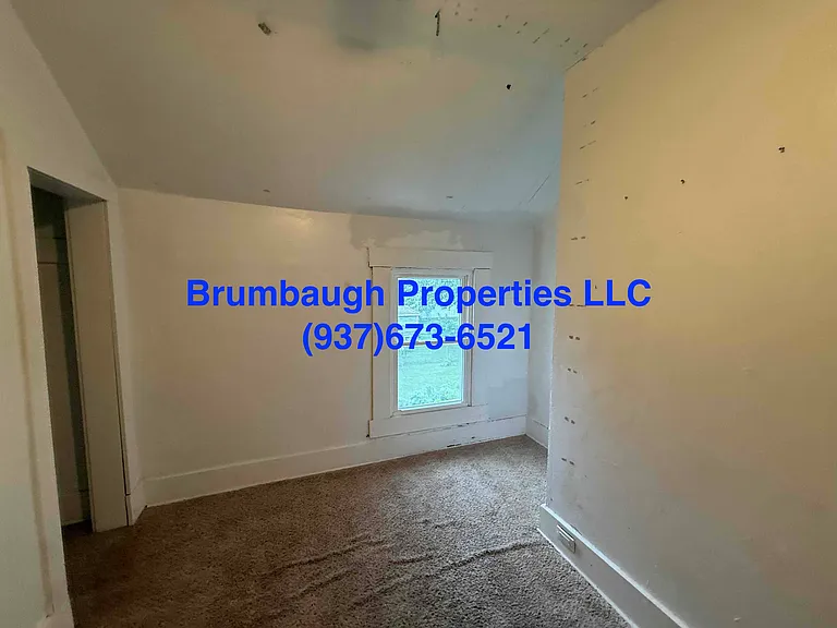 1027 Park Ave — Photo 18