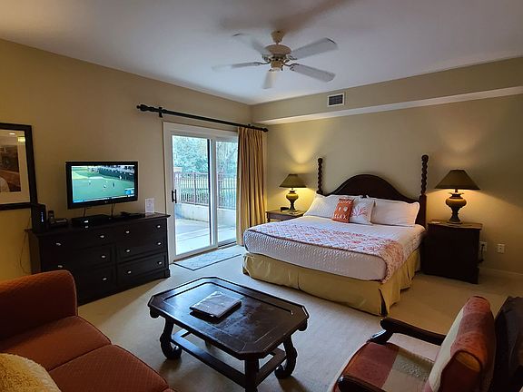2nd image of 955 Registry Blvd Unit 102