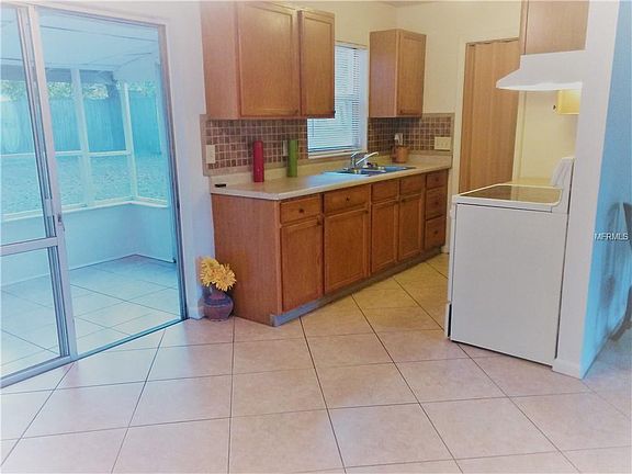 5th image of 828 Longview Ave