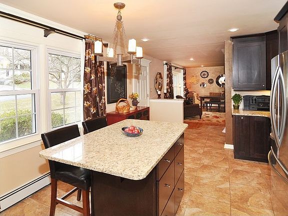 LIVING ROOM - DINING ROOM
