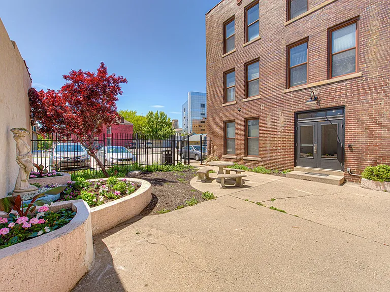 919 N Pennsylvania St #106 — Photo 25