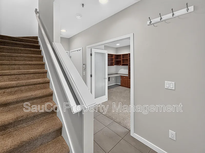 1420 NW 20th Ave — Photo 4