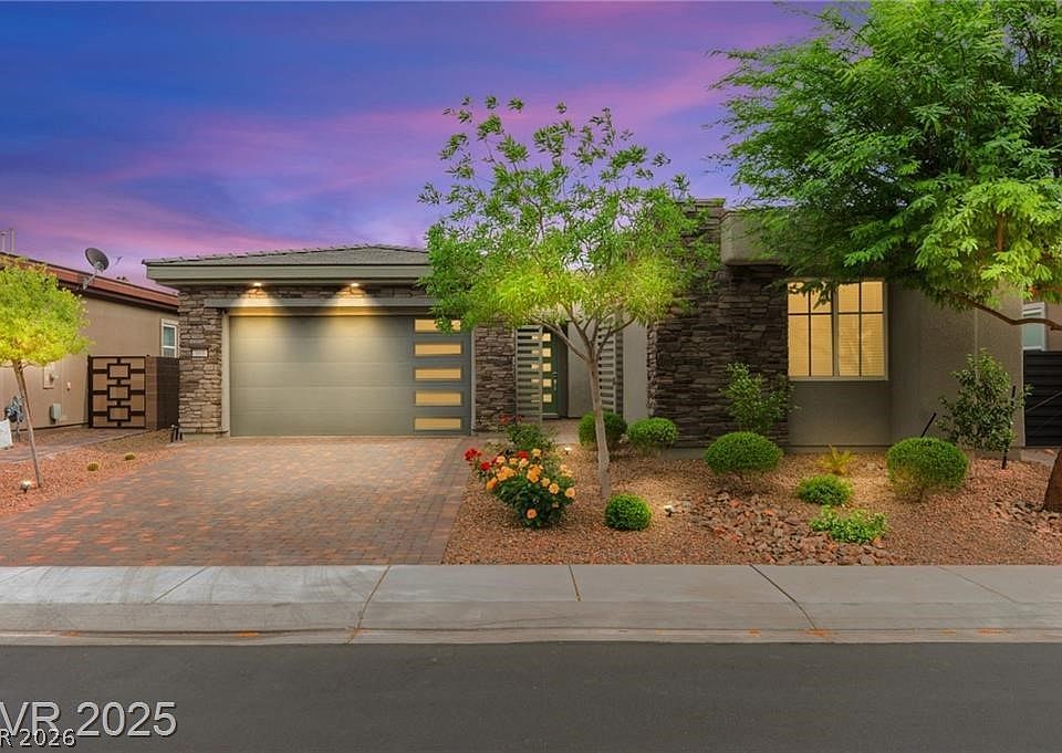 1st image of 103 Reflection Cove Dr