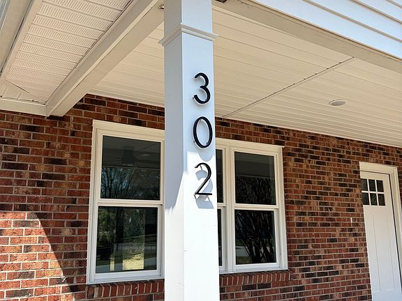3rd image of 302 Thompson Rd