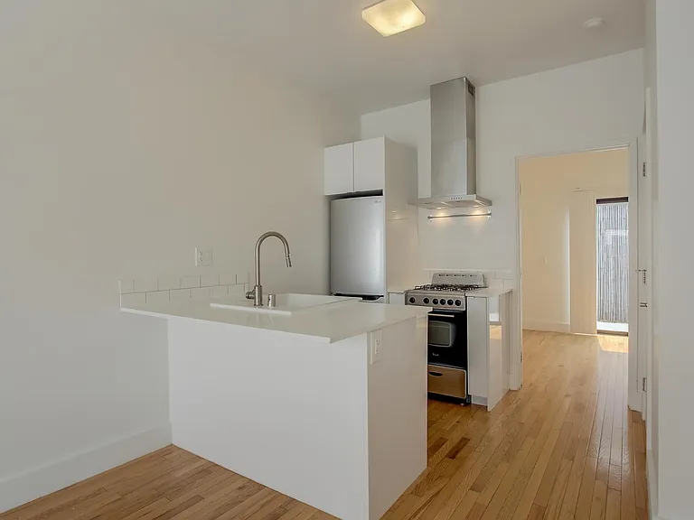 3102 London St #3110 — Photo 4