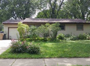 5921 Meadowood Dr, Madison, WI 53711