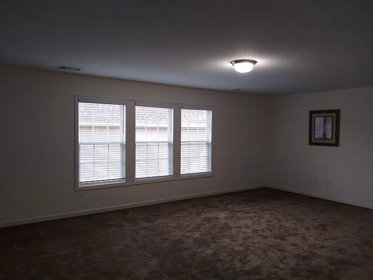 1845 Glen Shady Blvd — Photo 31