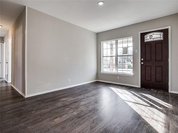 4th image of 4425 McKibben St