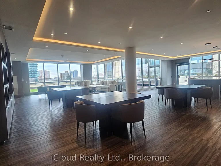15 Lynch St #2302 — Photo 36