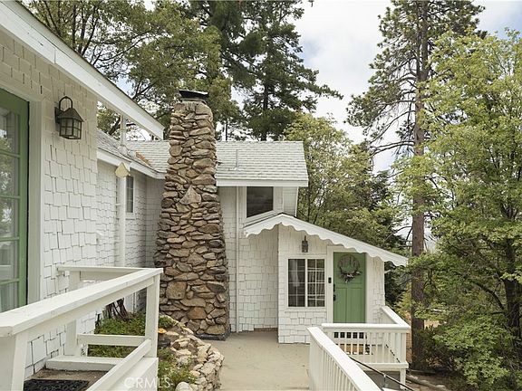 2nd image of 26498 Lake Forest Dr