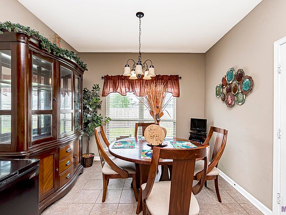 3rd image of 11388 Rossow Ct