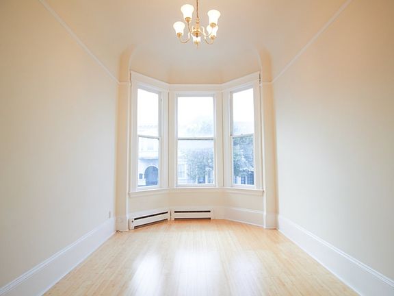 2nd image of 627 Hayes St APT 2