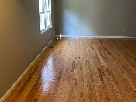 3rd image of 1203 N Lincoln St APT B
