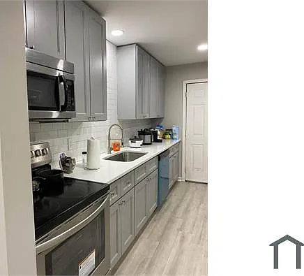 1009 Grant St — Photo 9