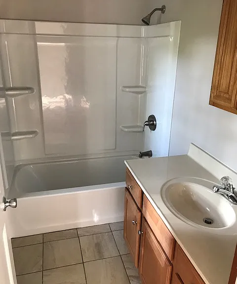 225 Westline Dr — Photo 8