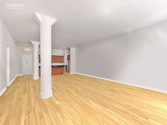 5th image of 252 7th Ave APT 5V