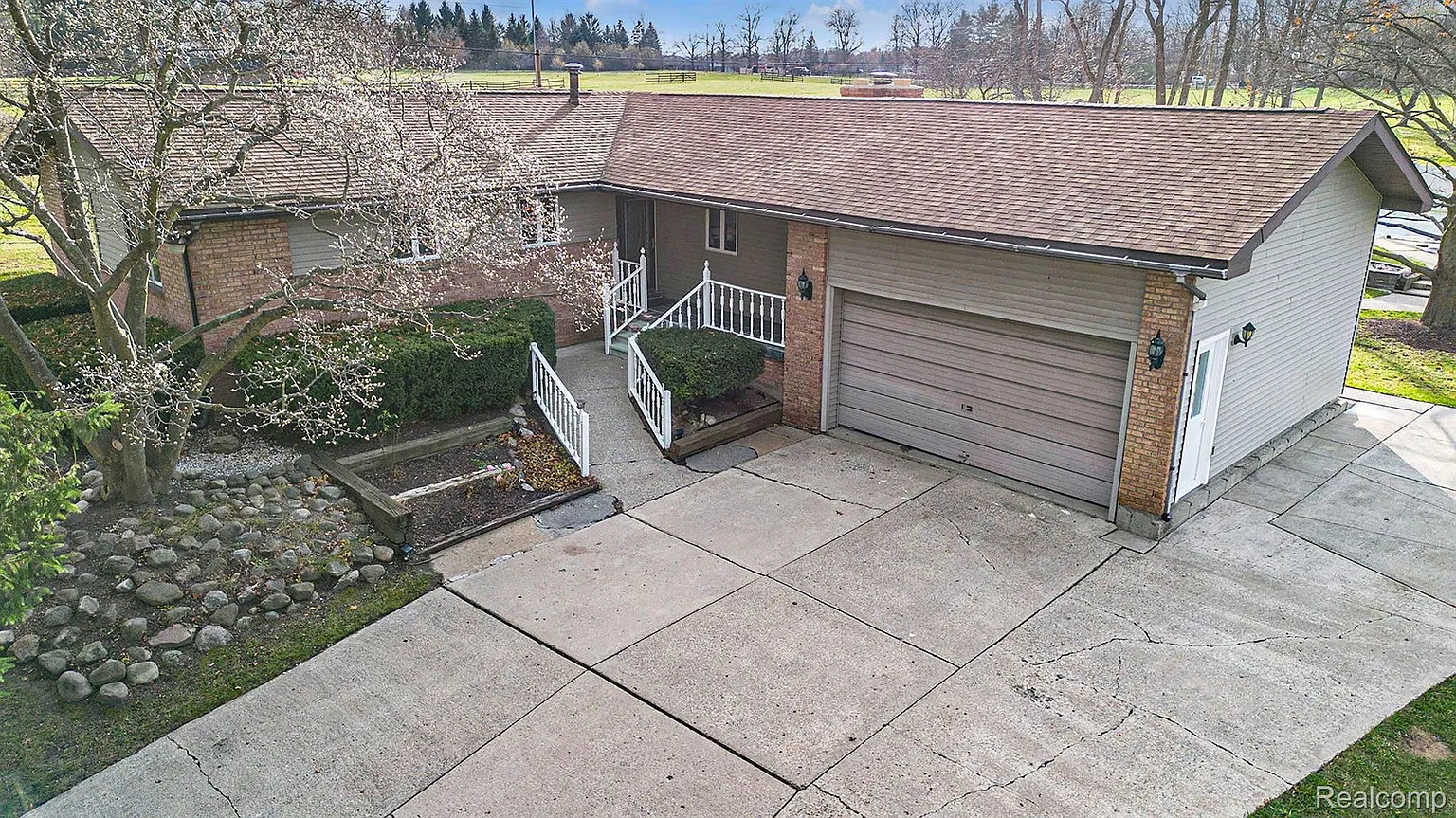 18508 Pellett Dr photo 1