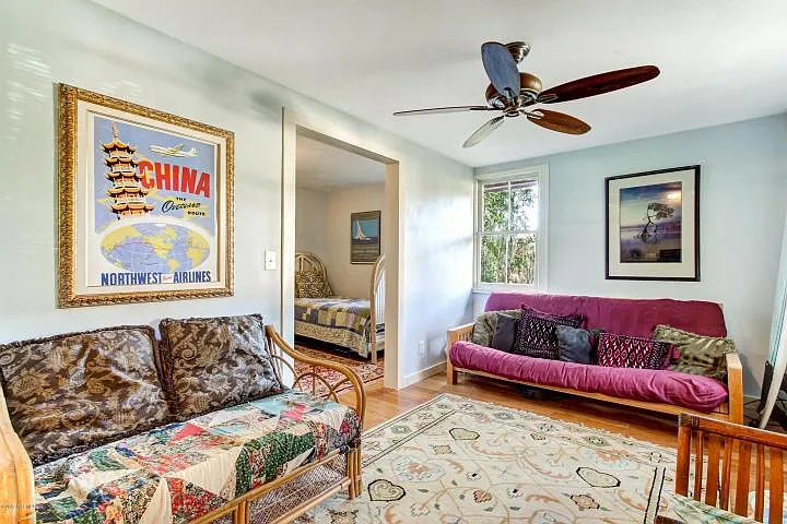 2924 Saint Johns Ave — Photo 5