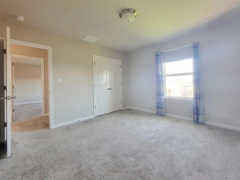 220 Mountain Valley St — Photo 17