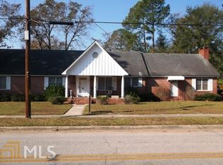 203 S Clark St, Claxton, GA 30417