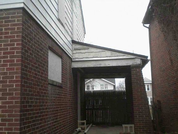 5th image of 1963 Sullivant Ave