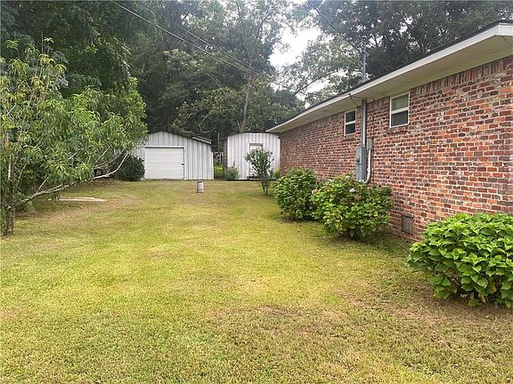 4th image of 2810 Schillinger Rd N