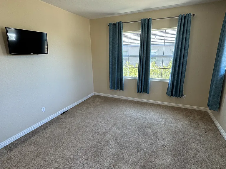 851 Antilla Way — Photo 27