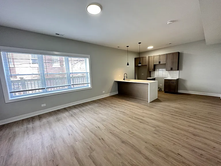 3053 W Cermak Rd #CH — Photo 2