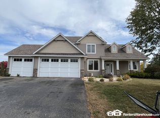 9521 Dunes Ct S, Cottage Grove, MN 55016