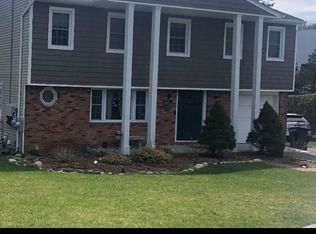 282 Cook St, Huntington Station, NY 11746
