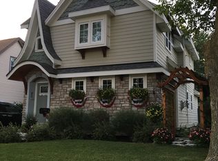 2016 Sunkist Ave, Waukesha, WI 53188