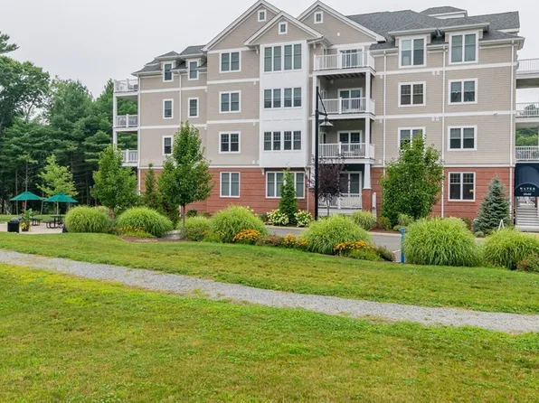 8 Island Ct Unit 304, South Easton, MA 02375